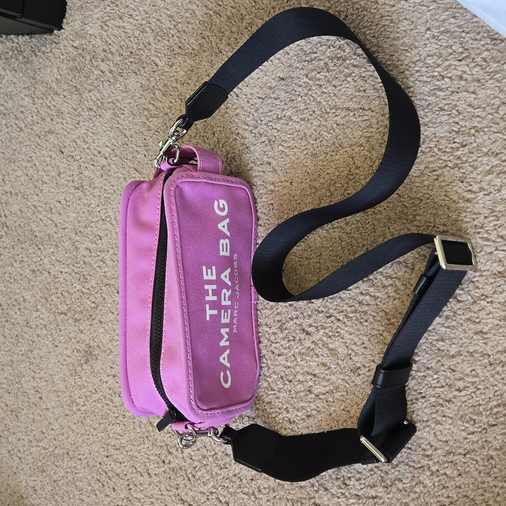 Marc Jacobs Camera Bag - Picture 2 of 4